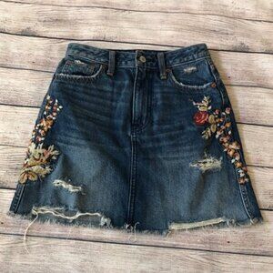 Abercrombie & Fitch Embroided Denim Skirt Size 24